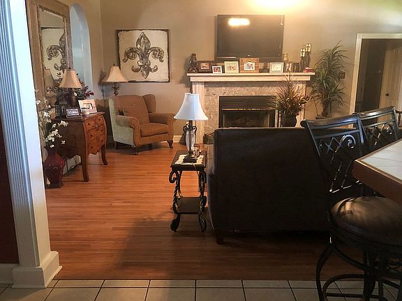 3rd image of 101 Green Forest Dr