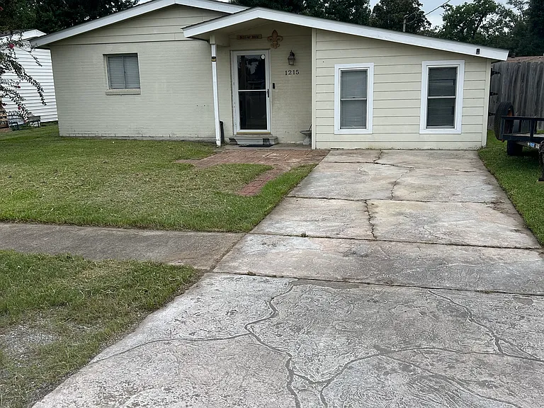 1215 Georgia St — Photo 1