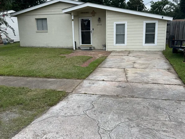 1215 Georgia St, Sulphur, LA 70663