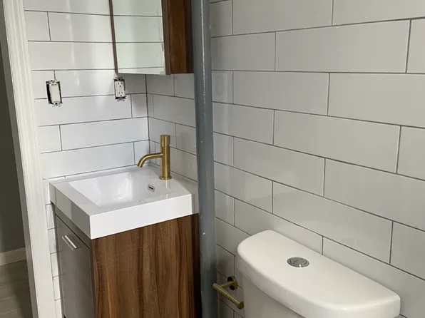 31-54 32nd Street image 2 of 3