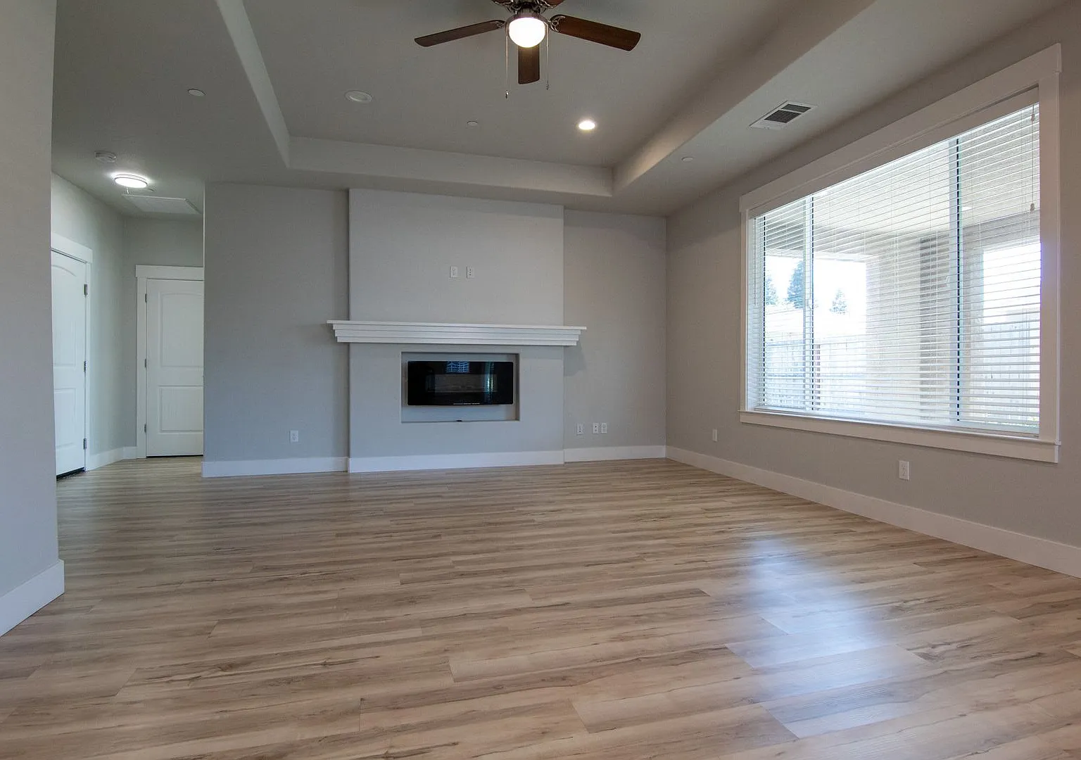 Newer Home for Rent in North Redding CA | $500 Off, Solar, Garage, Fenced Yard — Photo 4