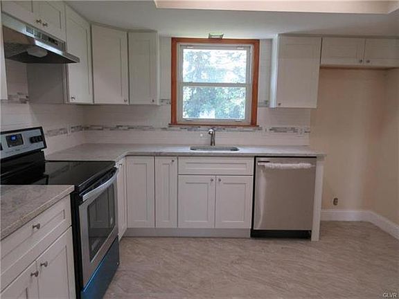 3rd image of 1234 North Blvd