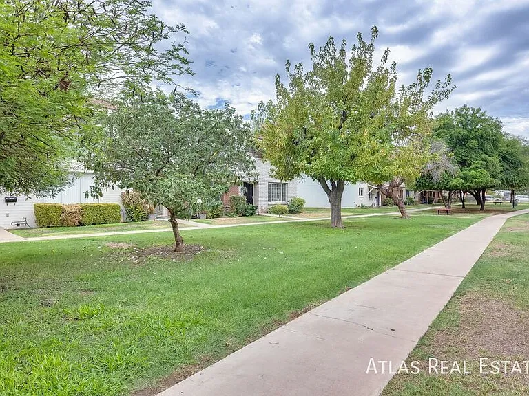 1649 W Hazelwood St — Photo 10