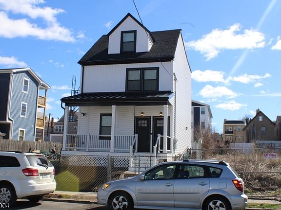 2nd image of 10 Bruen Ave