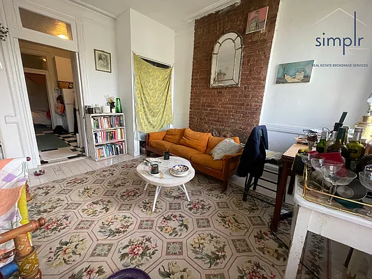 Rented by SIMPLR | media 10