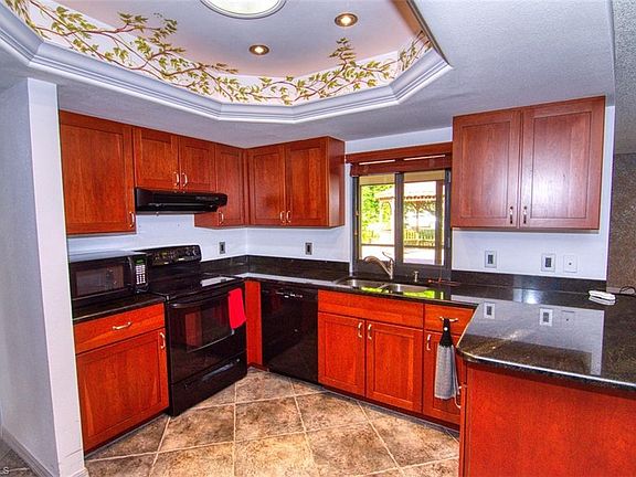 3rd image of 1210 SE 20th Ct