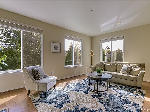 Entertainment sized living room.