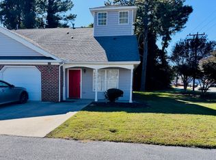 100 Boathouse Ln, Hampton, VA 23669