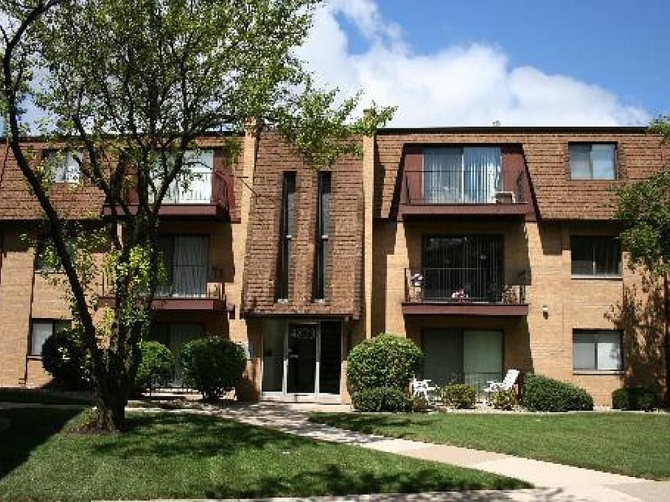 1st image of 4823 W 109th St #5202