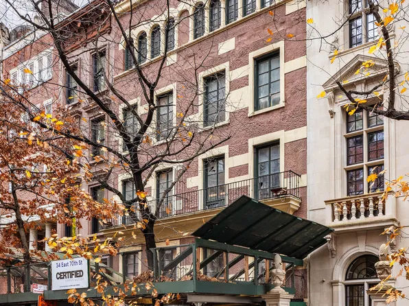 34 East 70th Street image 3 of 22