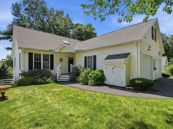 48 William Onthank Ln Unit 48, Southborough, MA 01772