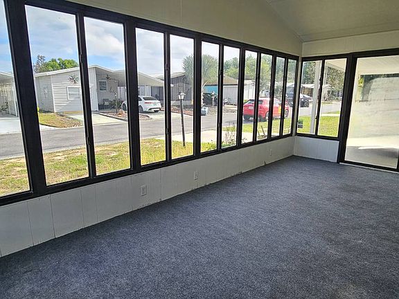 4th image of 212 Taho Cir