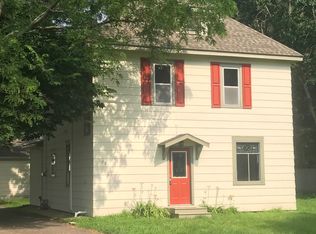 208 3rd Ave NW, Isanti, MN 55040