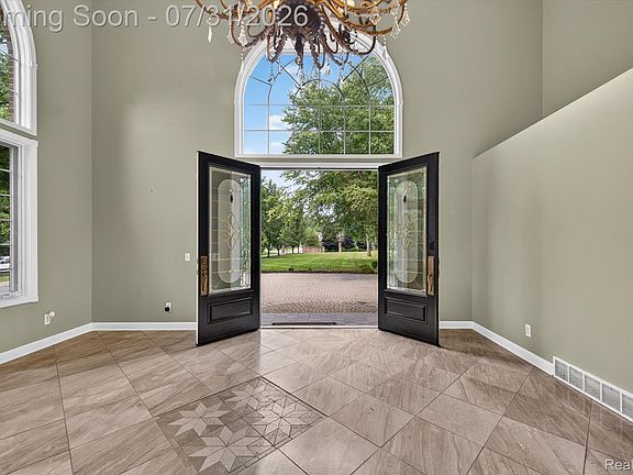 5th image of 4132 Waterland Dr N