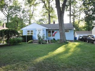 6014 Burns Rd, North Olmsted, OH 44070