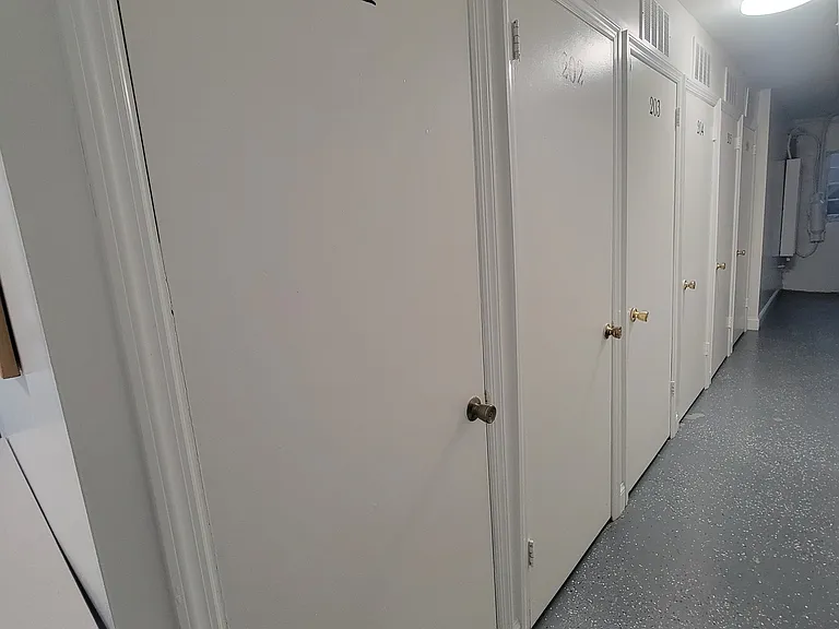 Unit Storage in building pic#1