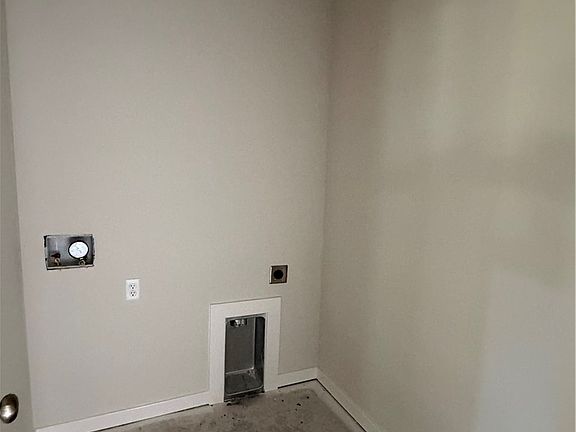 4th image of 2310 N Lexington St