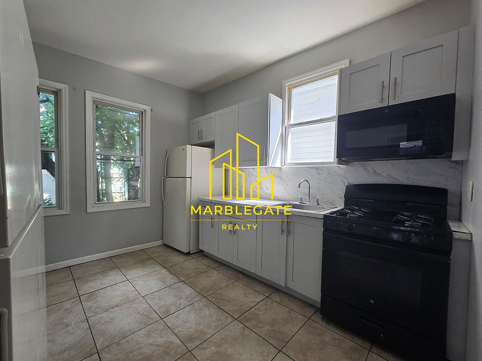 1st image of 746 S 16th St #2AZ