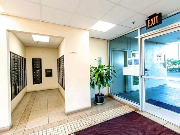 2nd image of 94-979 Kauolu Pl #402