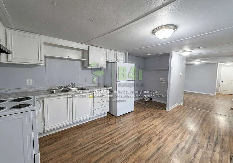122 Collins Rd — Photo 6