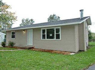252 Harrison St, Carpentersville, IL