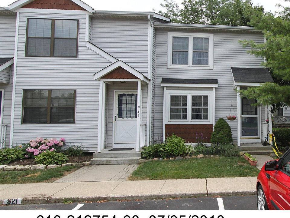 1st image of 921 Charnwood Ln
