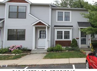 921 Charnwood Ln, Columbus, OH 43085
