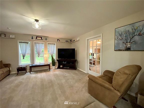 4th image of 27230 188th Ave SE