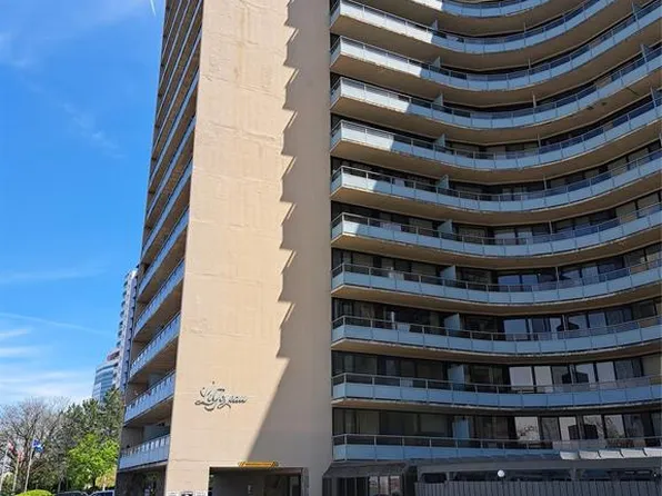 111 Riverside Dr E #808, Windsor, ON N9A 2S6