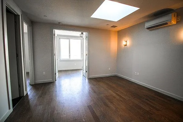 Rented by EXR | media 14