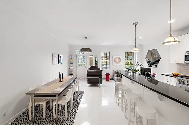 Rented by SERHANT. | media 18