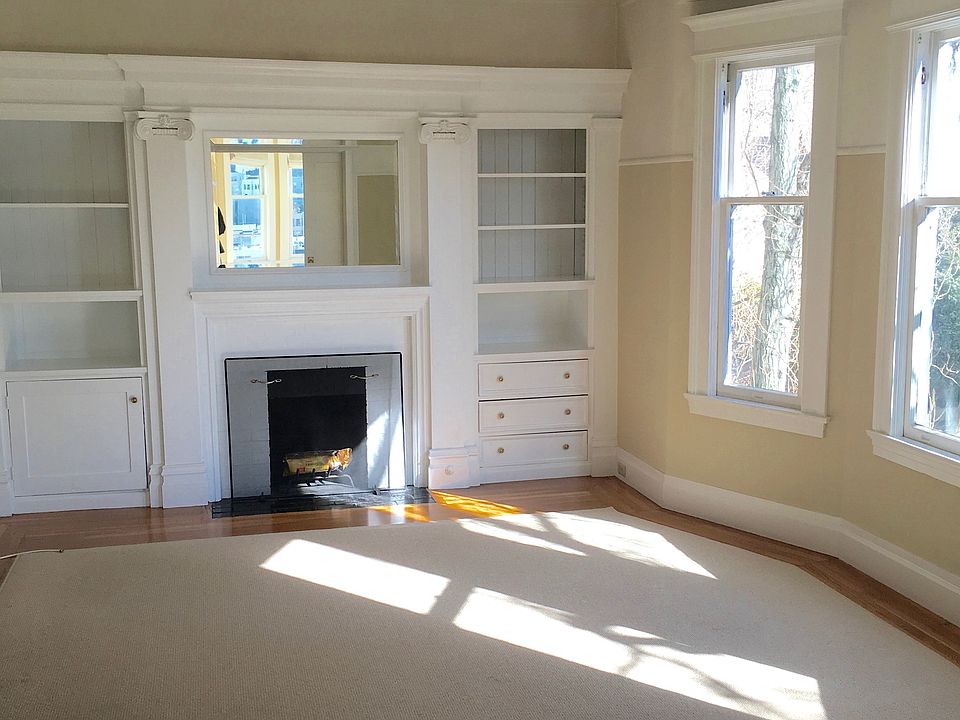 1st image of 1097 Green St APT 7