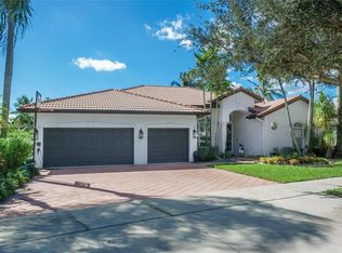 5173 Lakewood Dr, Cooper City, FL 33330