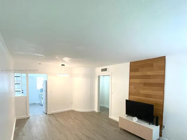 3670 SW 10th St #10A-2, Miami, FL 33135