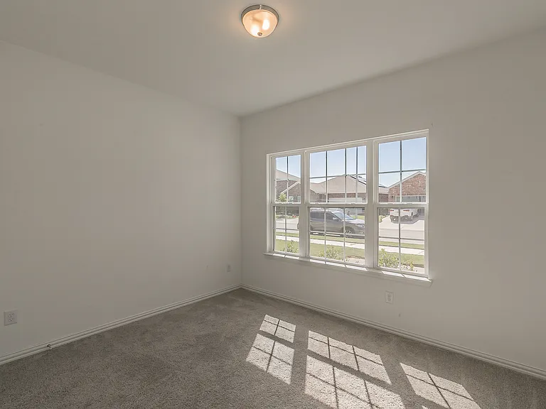1504 Escondido Dr — Photo 9