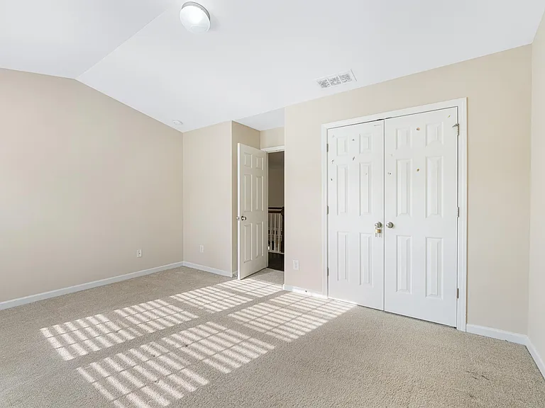 5529 Chatham Cir — Photo 16