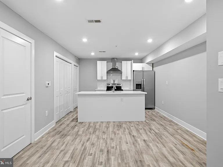 2500 N Mascher St #2 — Photo 13