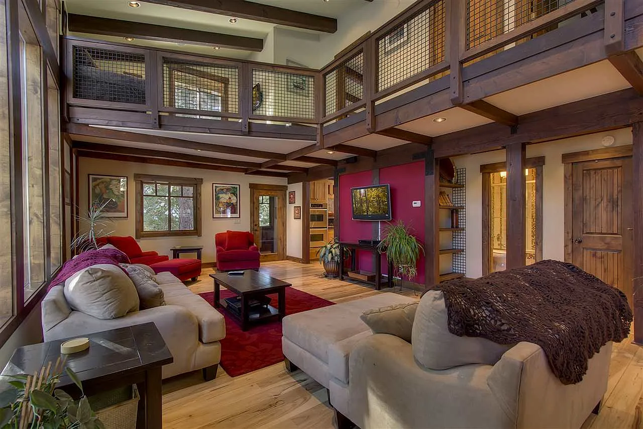 4455 Huckleberry Ln photo 1
