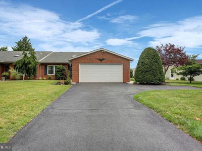 127 Chancellor Dr, Chambersburg, PA, 17201