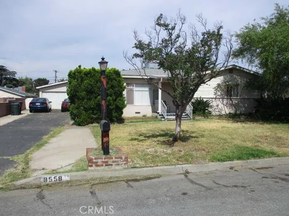 8558 Evergreen Ln, Fontana, CA 92335