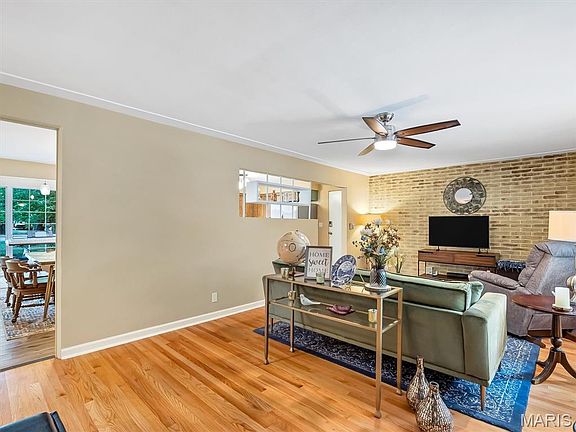 4th image of 4 Eastland Dr