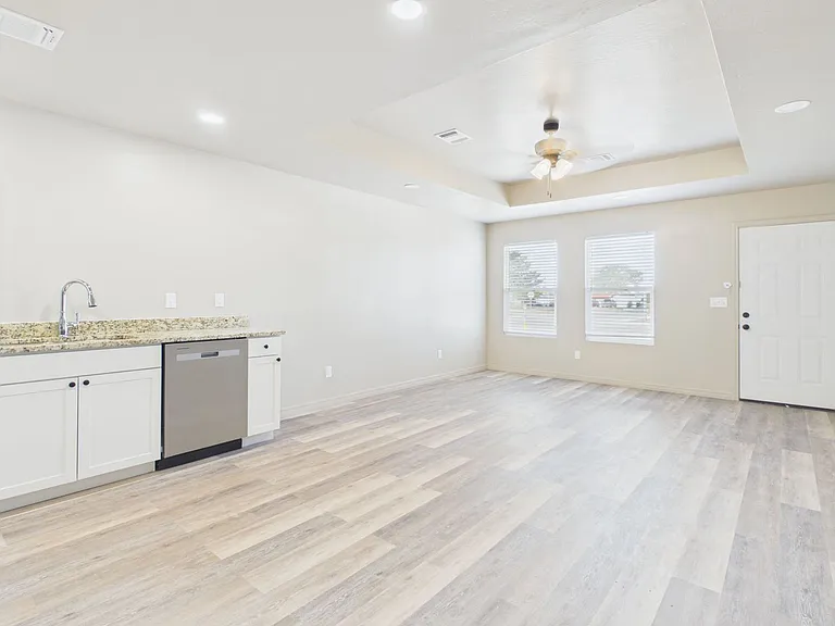 1125 Caprock St — Photo 6