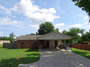 600 S Hill St, Decatur, TX 76234