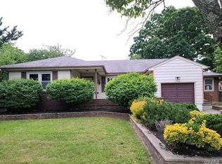 112 Queens Ave, West Babylon, NY 11704