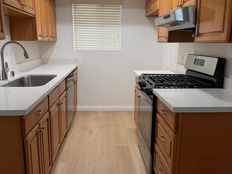 521 E Orange Grove Ave #A — Photo 7