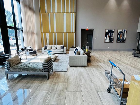 2nd image of 5300 Paseo Dr #16081