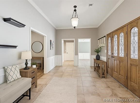 5th image of 2708 Claremont Dr