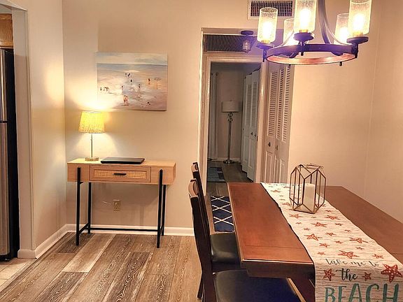3rd image of 367 Windsor P