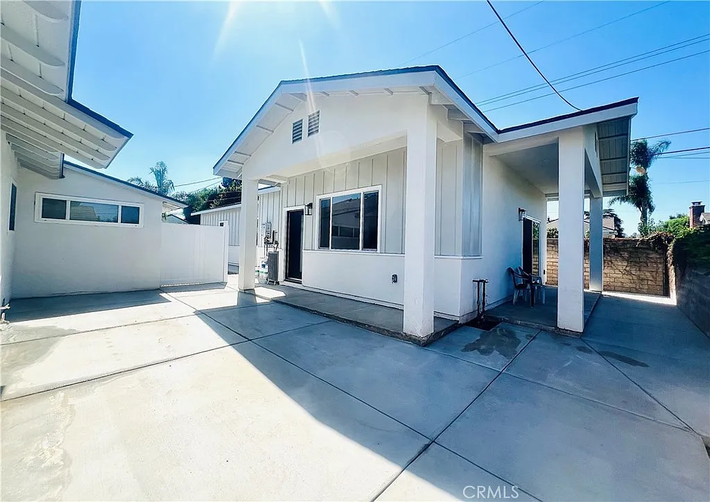 3 bed, 1200 sqft, $3,750 — Photo 1