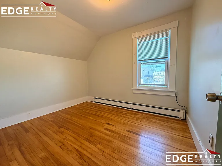 12-14 Richardson St #3 — Photo 8